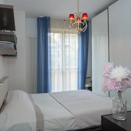 Guesthost - Fellini Family Flat Apartmán